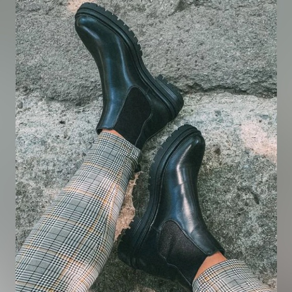 🐦‍⬛ Steve Madden black Billie ankle boots LNC